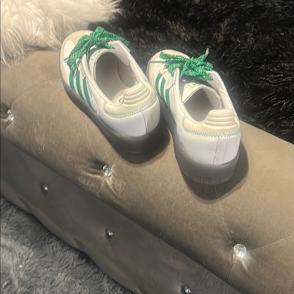 Adidas Samba Classic White and Green Shoes - Picture 5 of 6